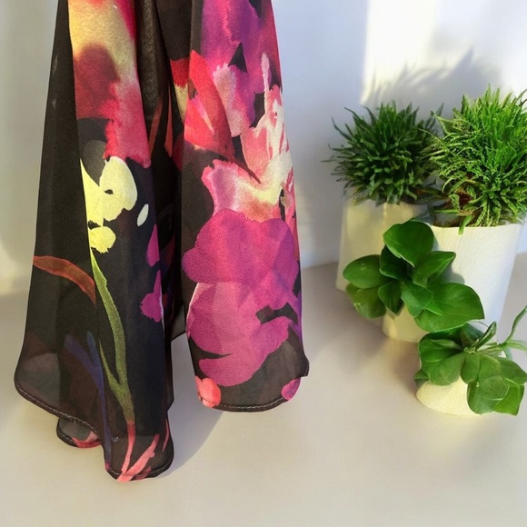 Askari Open Back Romper | SIZE XS - Picture 5 of 6